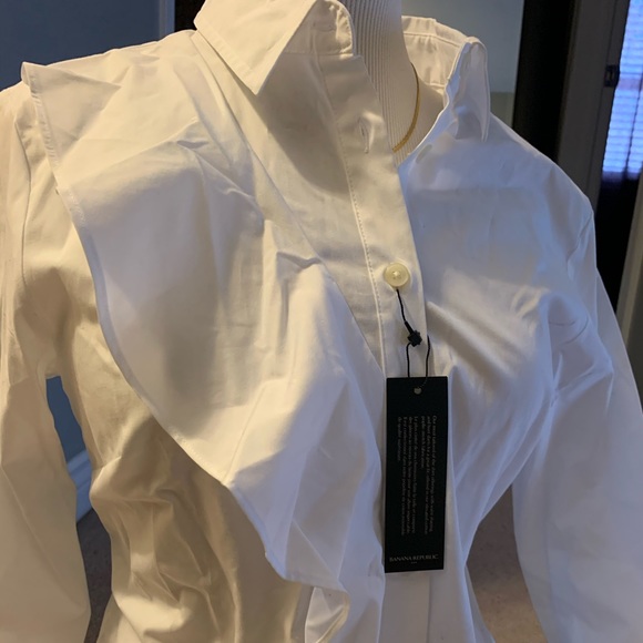 Banana Republic white dress shirt. NWT size 4 & 6 - Picture 4 of 5